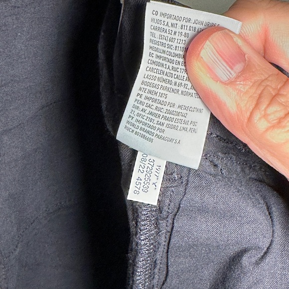 AMERICAN EAGLE OUTFITTERS - Flat Front Navy Flex Slim Khakis, Size 40x30, NWT - Picture 12 of 12